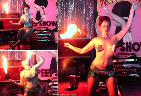 Penonton Kabur Cari Selamat setelah Bra Penari Burlesque Terbakar